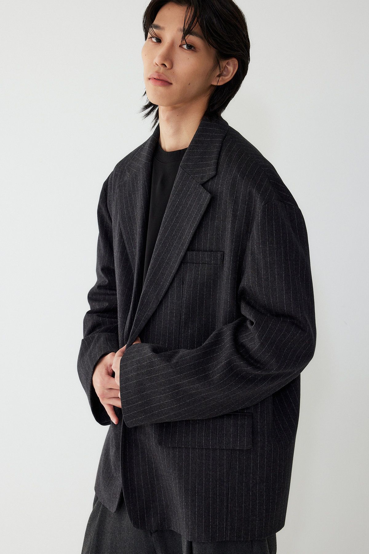 스튜디오 톰보이(STUDIO TOMBOY) [MEN] 스트라이프 맥시 자켓_챠콜 9155412560