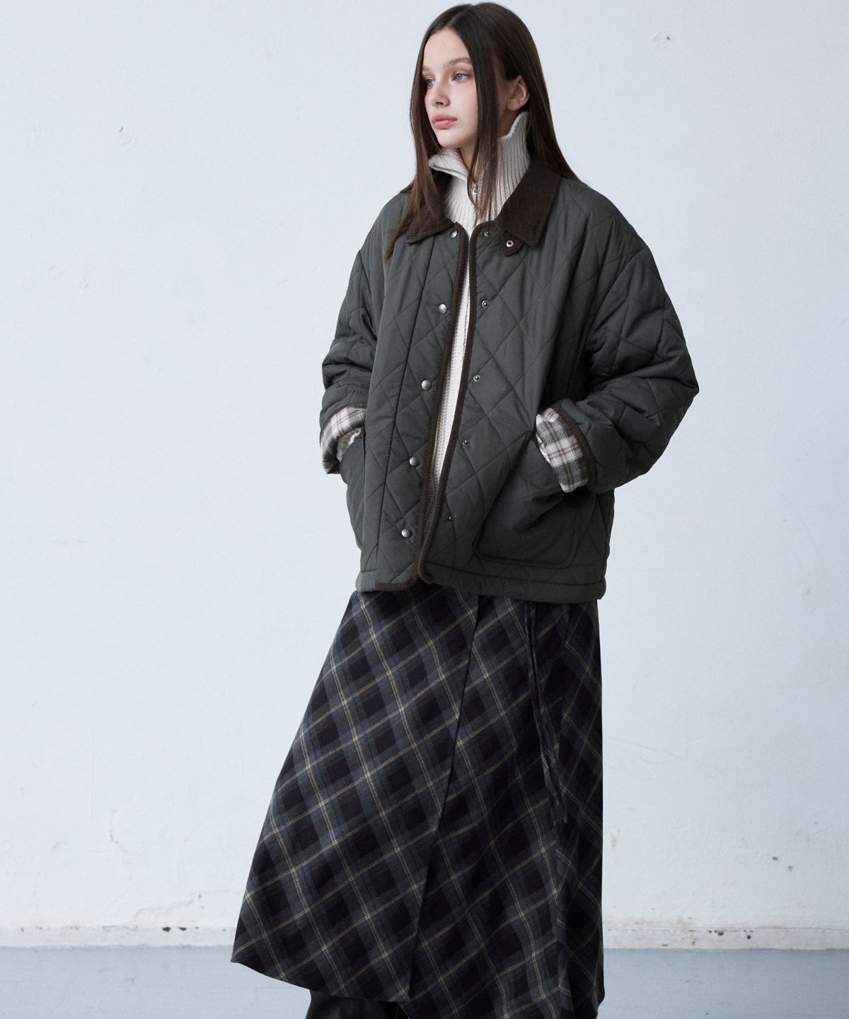 미쏘(MIXXO) 카라배색 경량패딩_MIWJPGV1PB
