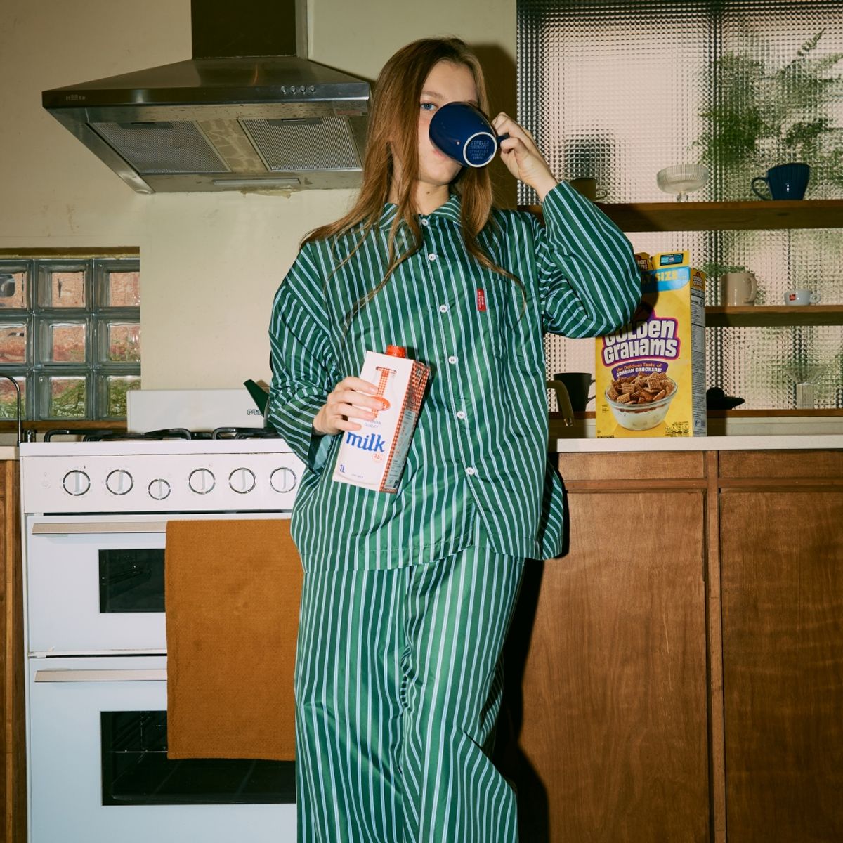 댄스온더플로어(DANCEONTHEFLOOR) furless pajamas 퍼리스 스트라이프 파자마 (Green)