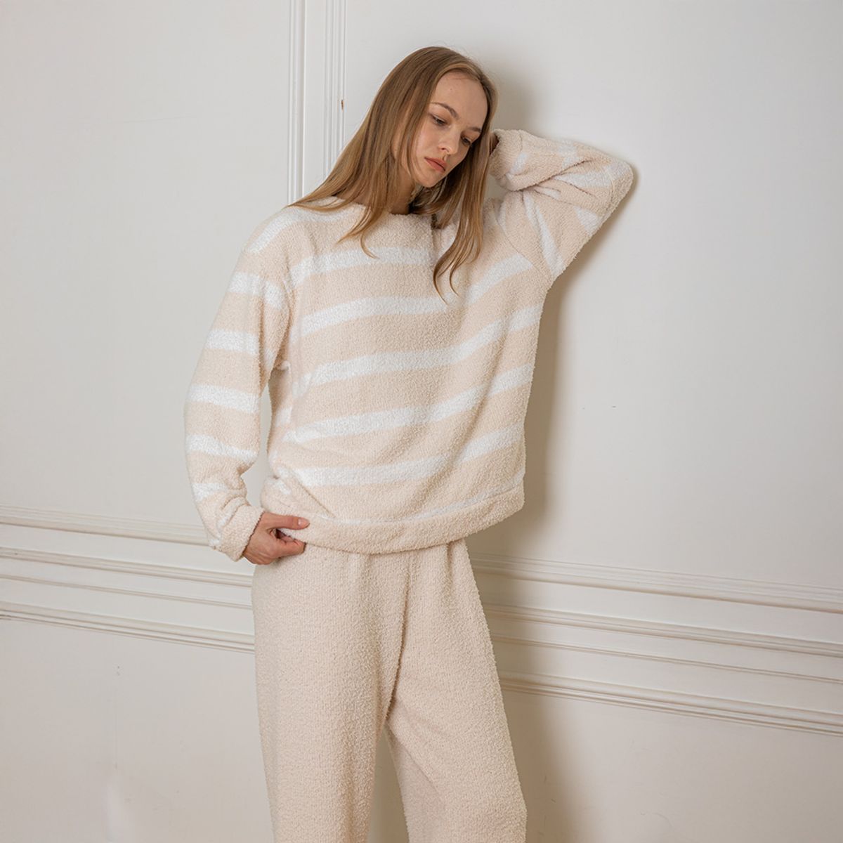 멜라니조이(MELANIE JOY) MJ_Plush stripes two piece pajamas_IVORY