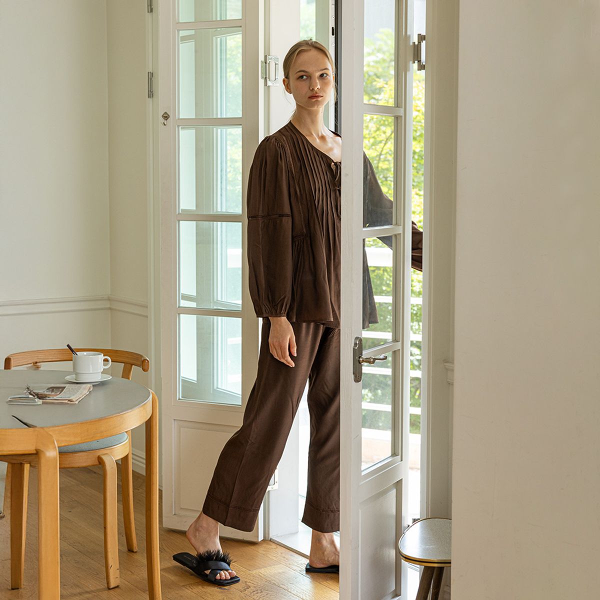 멜라니조이(MELANIE JOY) MJ_Brown loose two piece pajamas