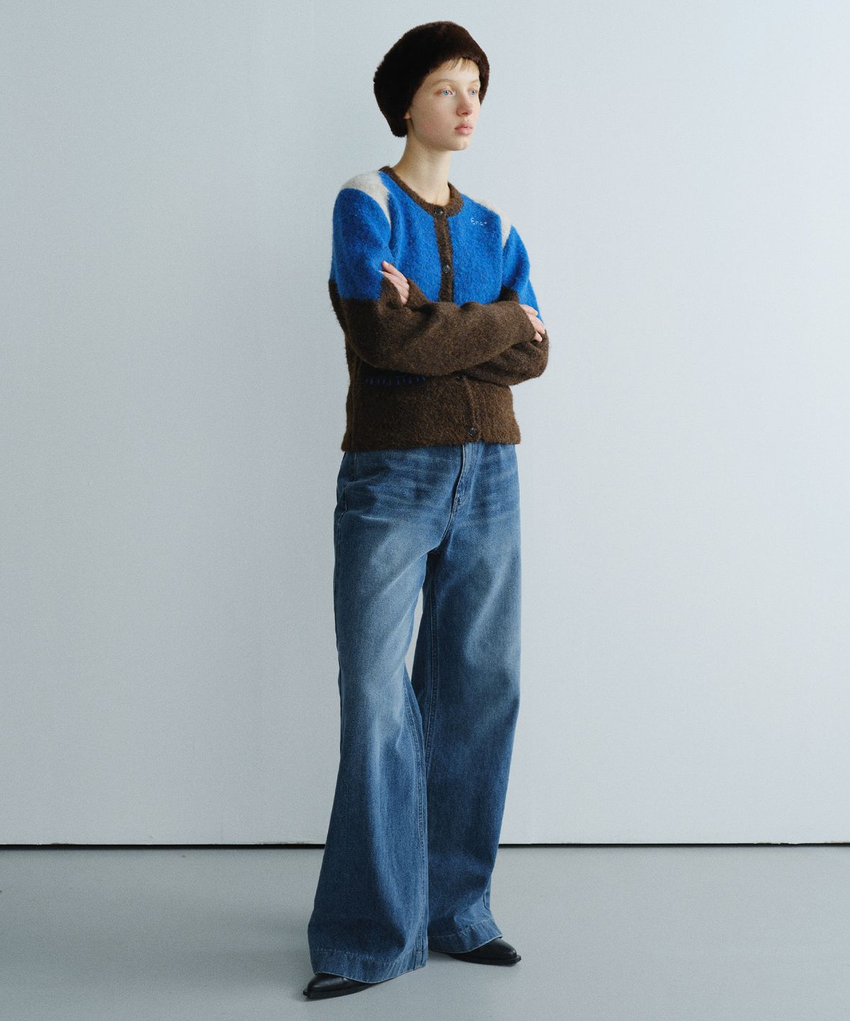 엔오르(EN OR) COLOR BLOCK CREW NECK CARDIGAN - BLUE