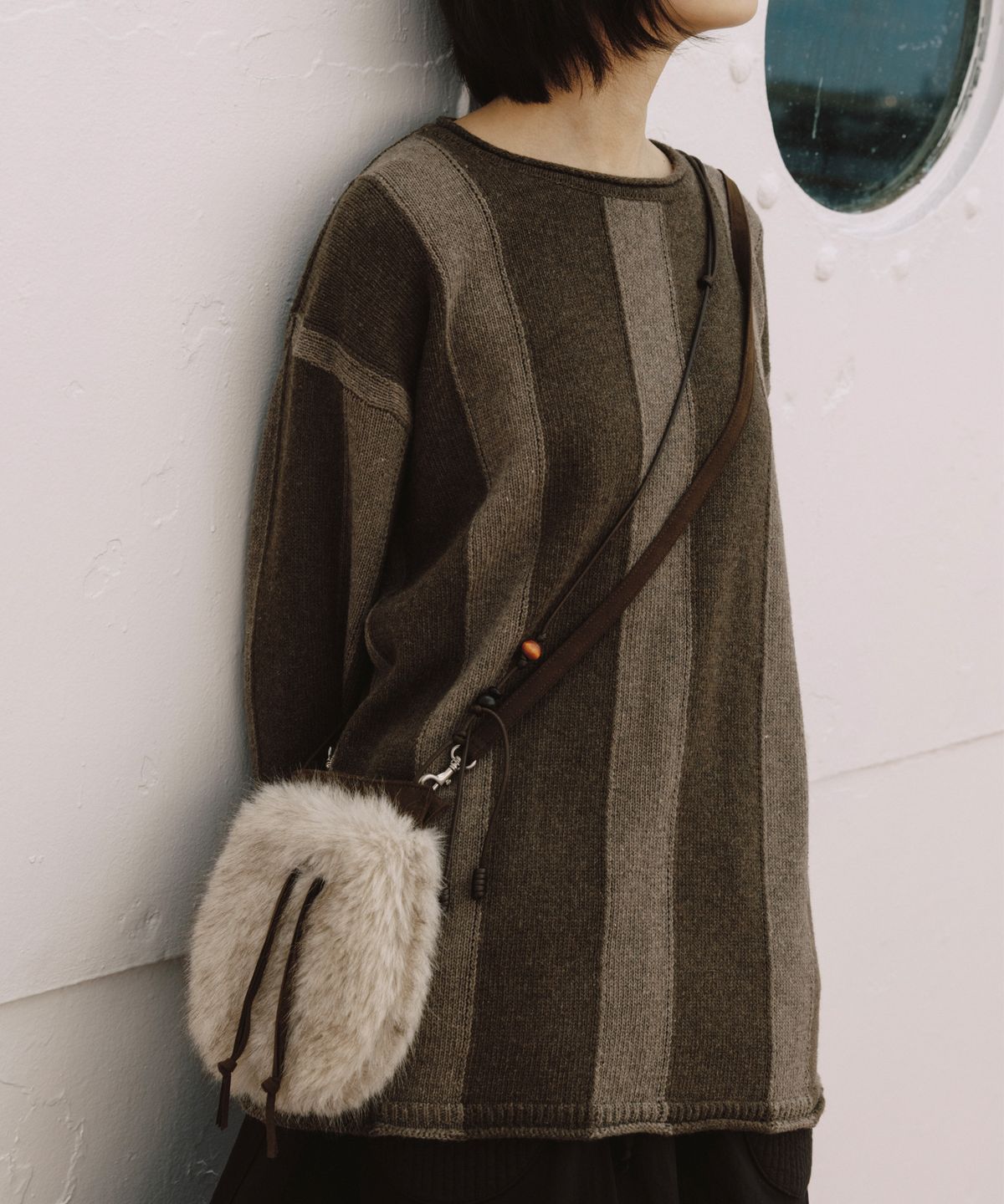 오헤시오(OHESHIO) BEADS FUR MINI BAG, BEIGE