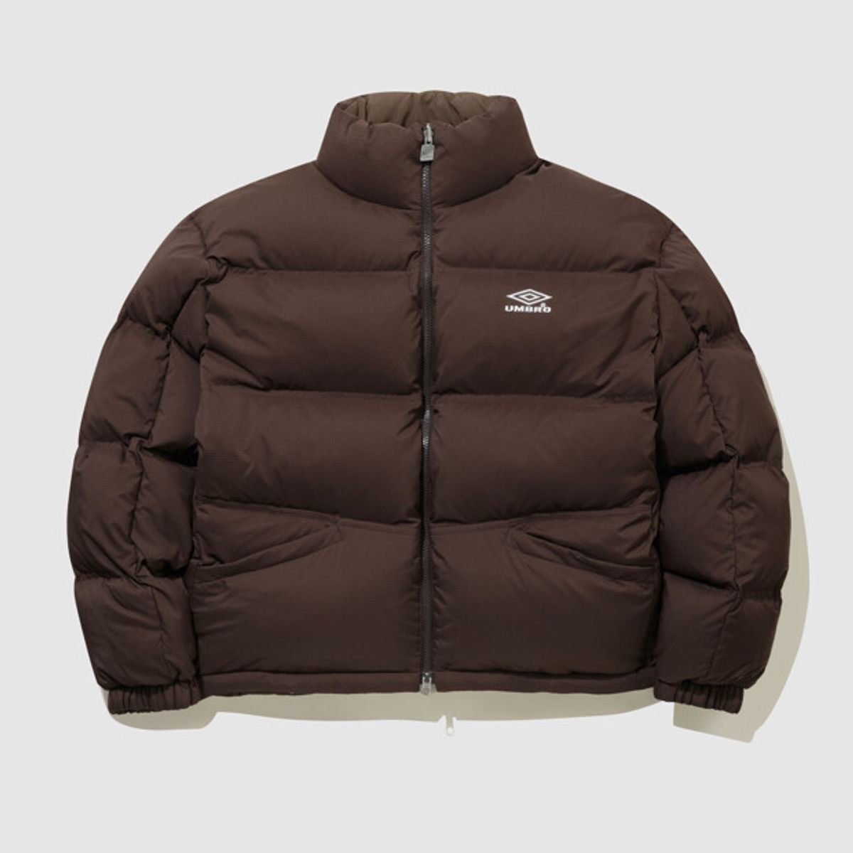 엄브로(UMBRO) 시그니쳐 리버서블 머스코비 덕 다운 자켓 브라운 UQ421CDJD1