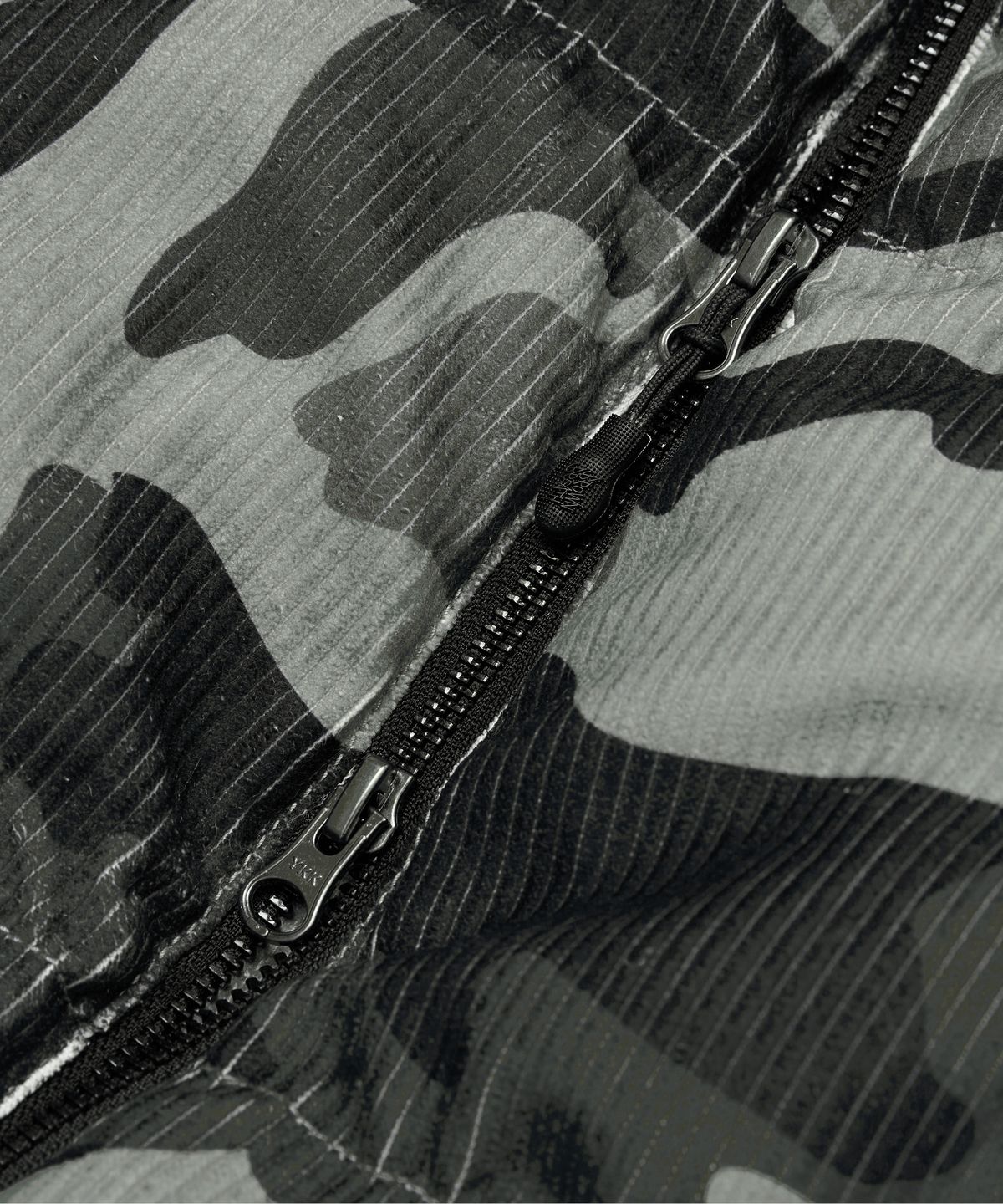 브라운브레스(BROWNBREATH) TAG CORDUROY CAMOUFLAGE VEST - DARK GREY