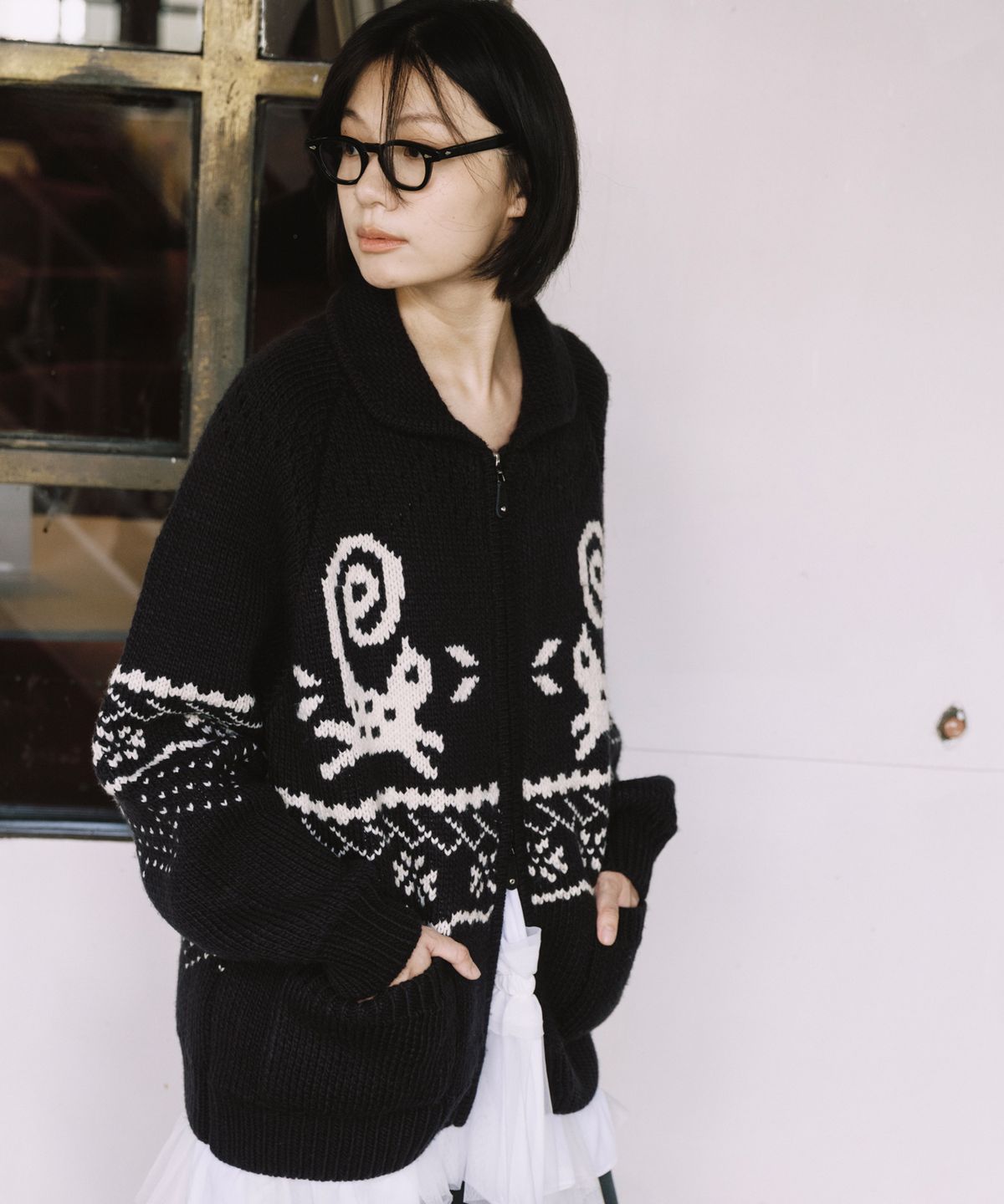 오헤시오(OHESHIO) CAT GRAPHIC COWICHAN ZIP-UP, NAVY