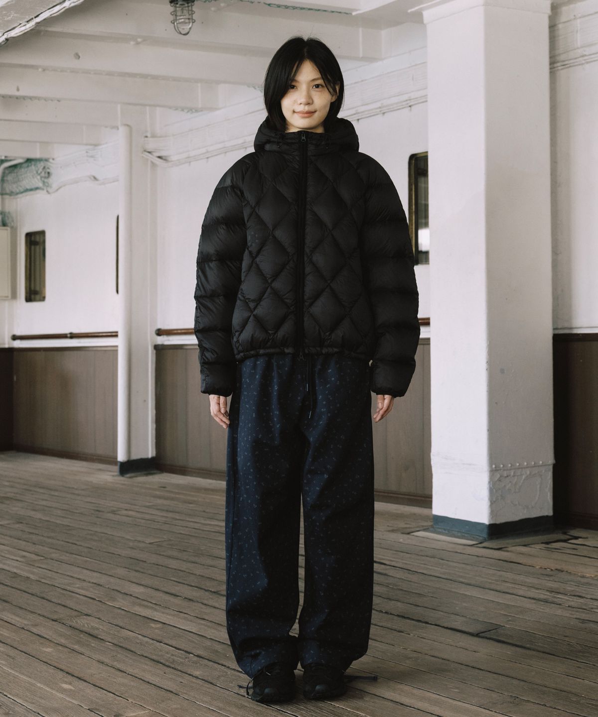 오헤시오(OHESHIO) DIAMOND QUILTED DUCK DOWN, BLACK