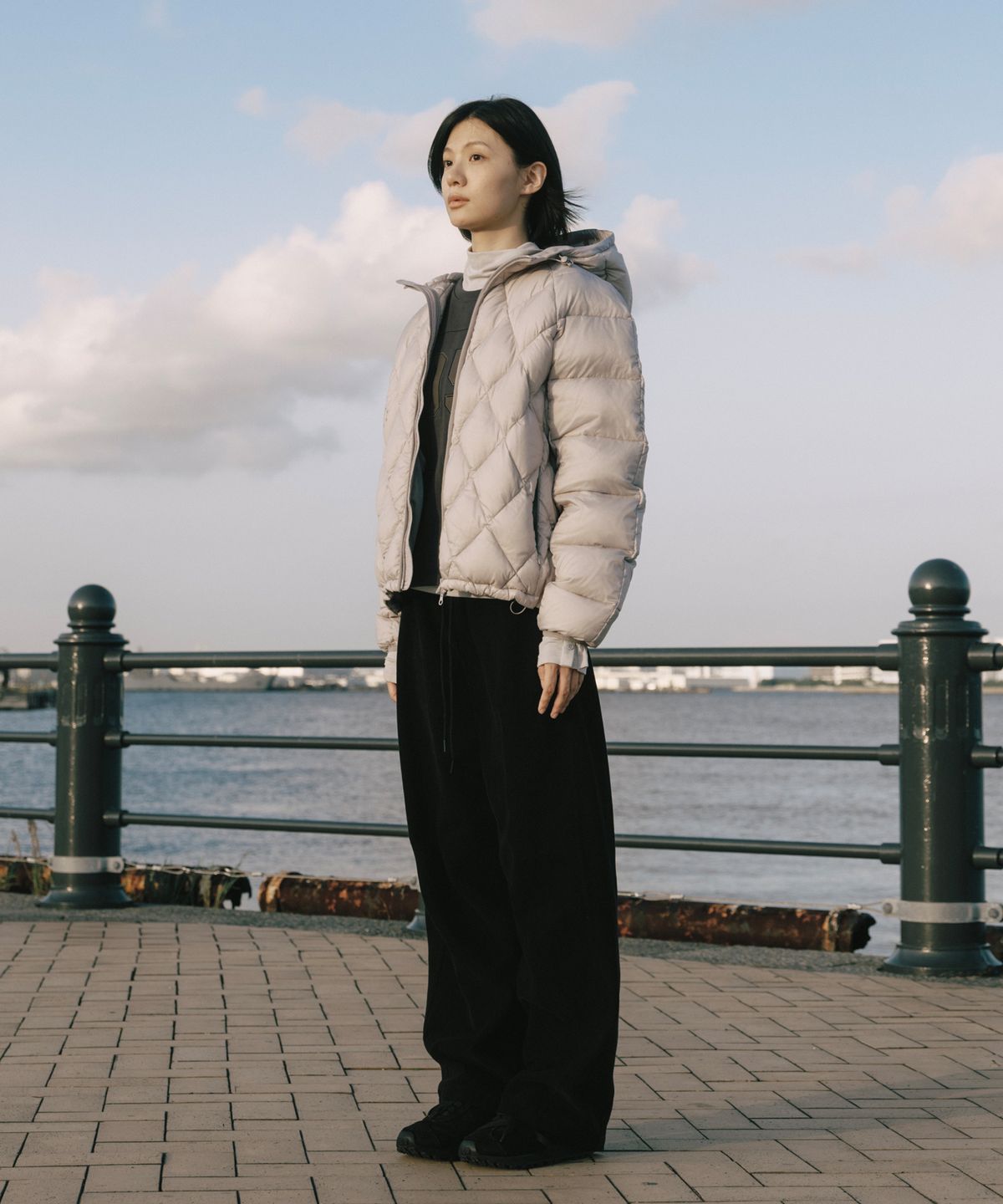 오헤시오(OHESHIO) DIAMOND QUILTED DUCK DOWN, LIGHT GRAY