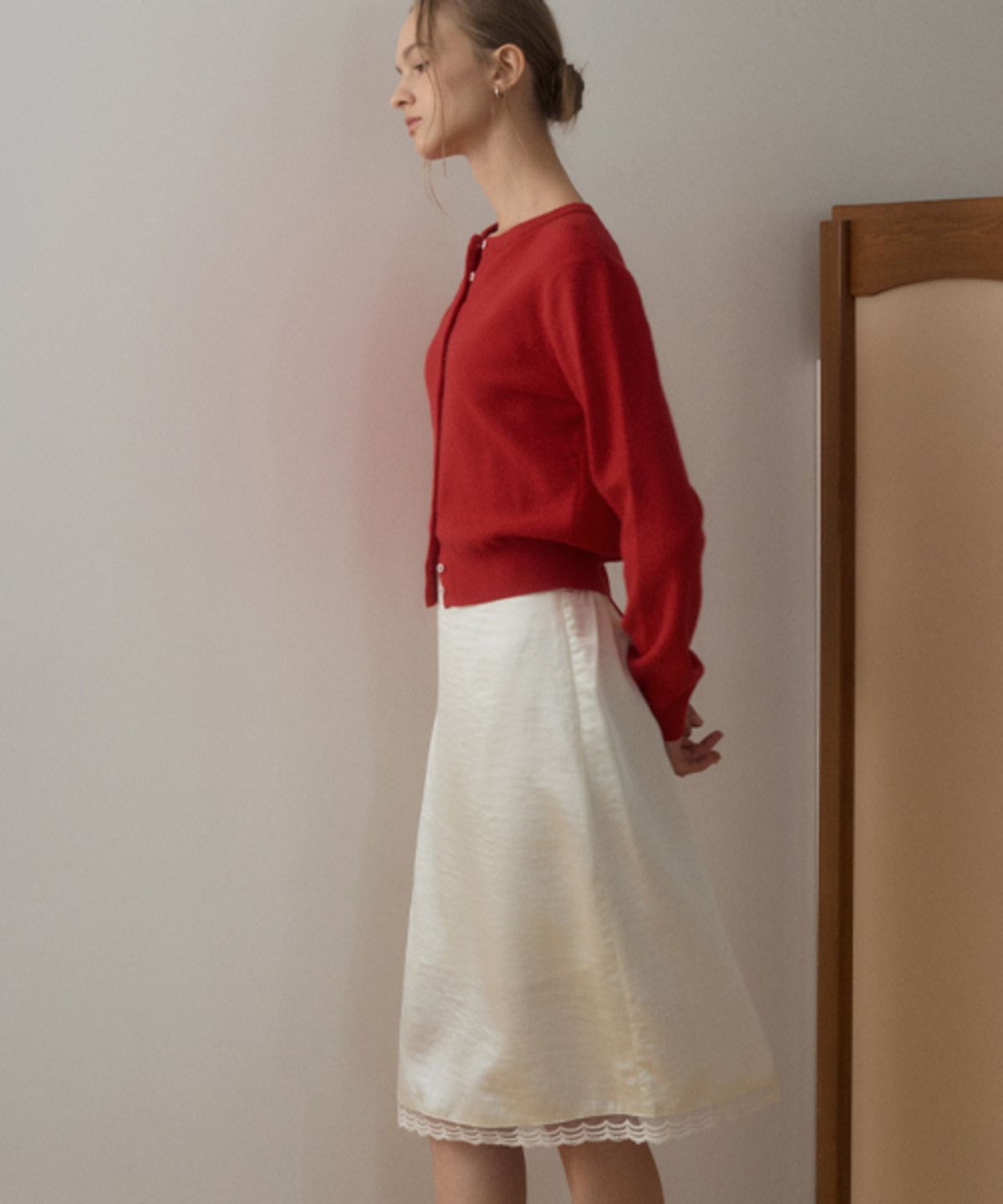 헤인트(HAINT) SATIN LACE ARRANGEMENT SKIRT_IVORY