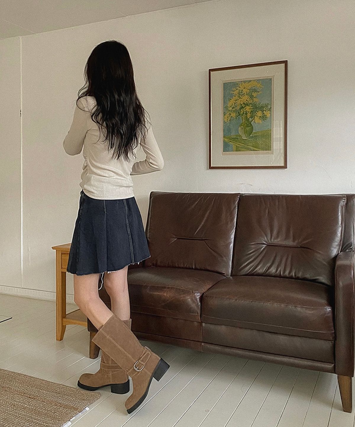 무드앤플(MOODNPLE) dalia 버클 스트랩 포인트 베이지 컬러 추가 미들부츠 5cm