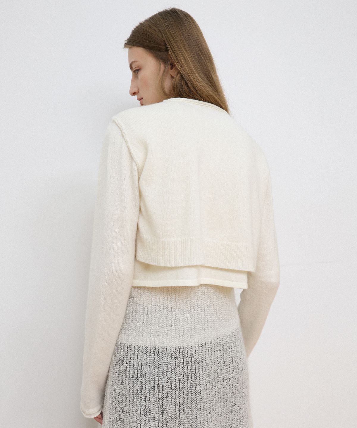 르바(LEVAR) Overlay Wool Knit - Off White