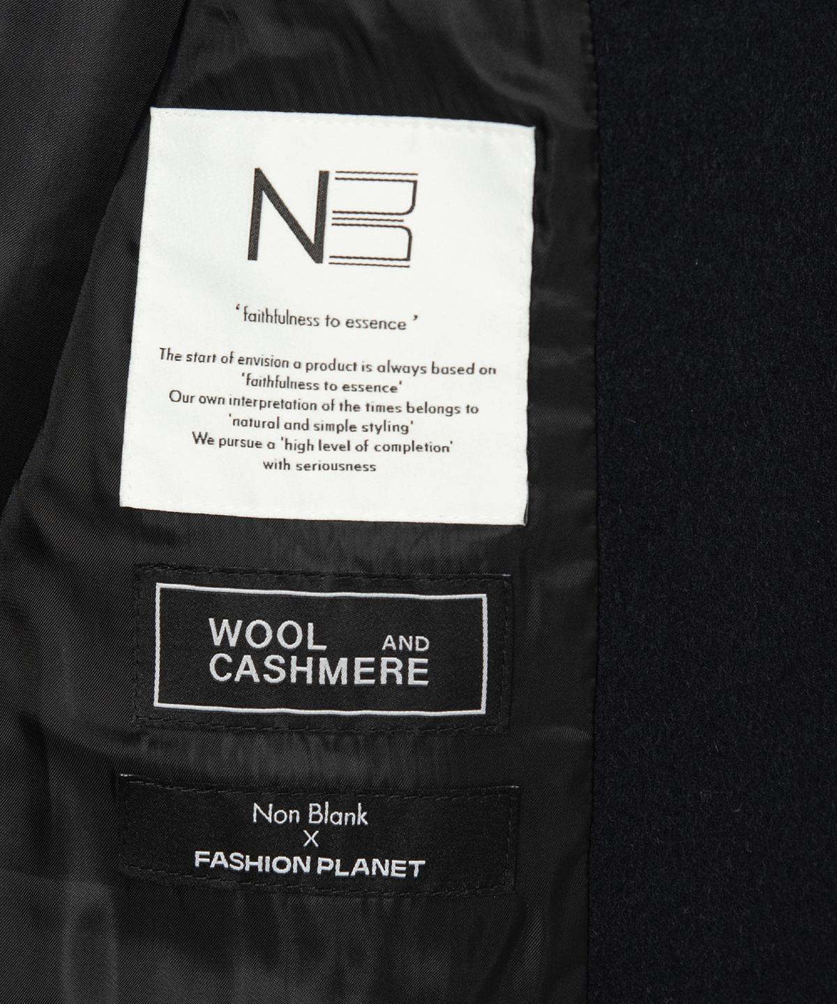 넌블랭크(NONBLANK) [넌블랭크X패션플래닛] 발마칸 코트_DARK NAVY
