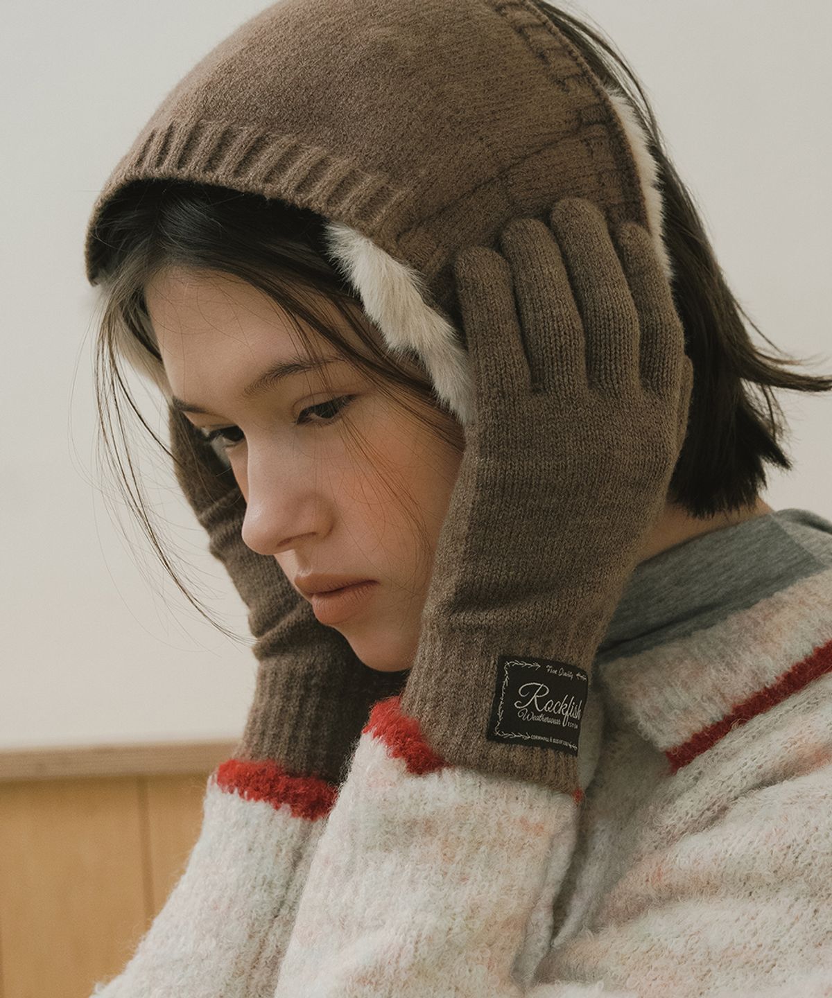 락피쉬웨더웨어(ROCKFISH WEATHERWEAR) FLUFFY SHORT GLOVES - 2 colors