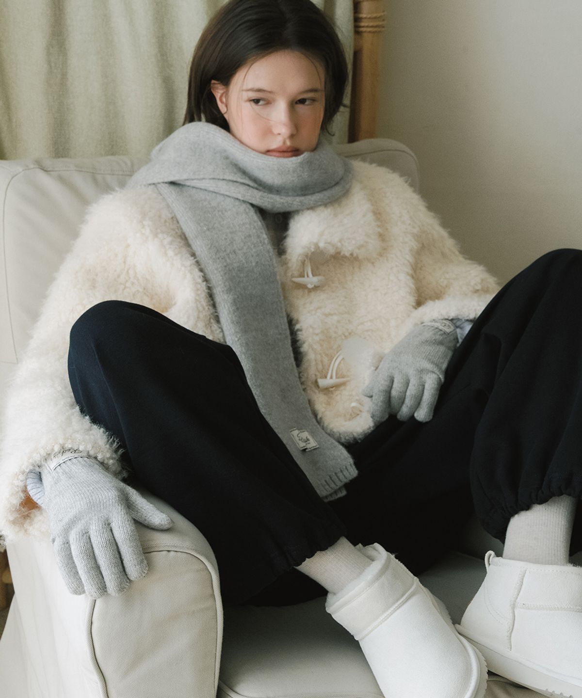 락피쉬웨더웨어(ROCKFISH WEATHERWEAR) FLUFFY SHORT GLOVES - 2 colors