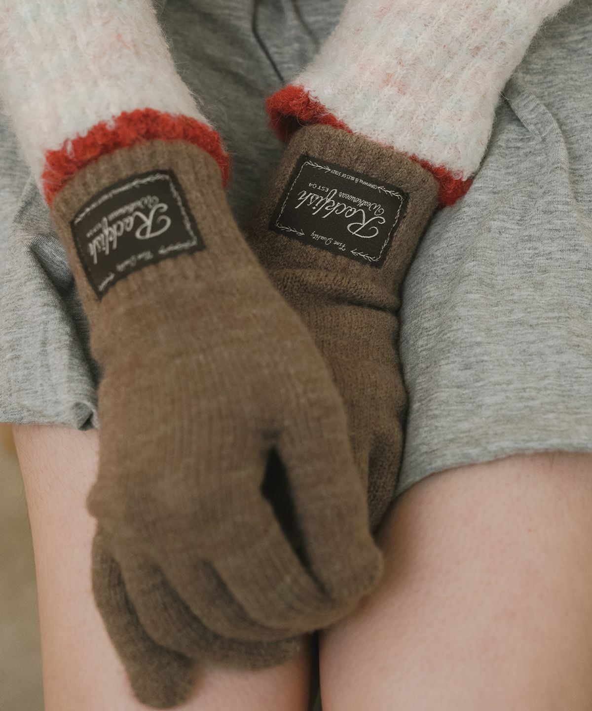 락피쉬웨더웨어(ROCKFISH WEATHERWEAR) FLUFFY SHORT GLOVES - 2 colors