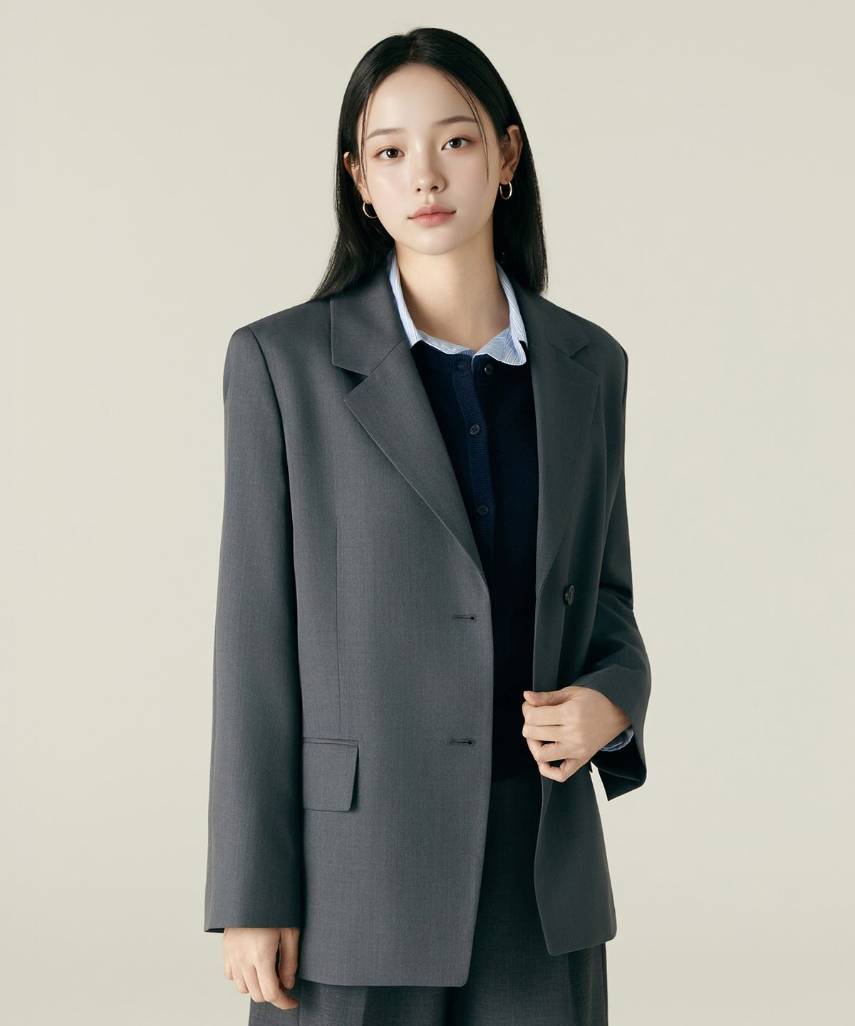 로엠(ROEM) 뒷트임 오버핏 테일러드 자켓_RMJKF49RT3