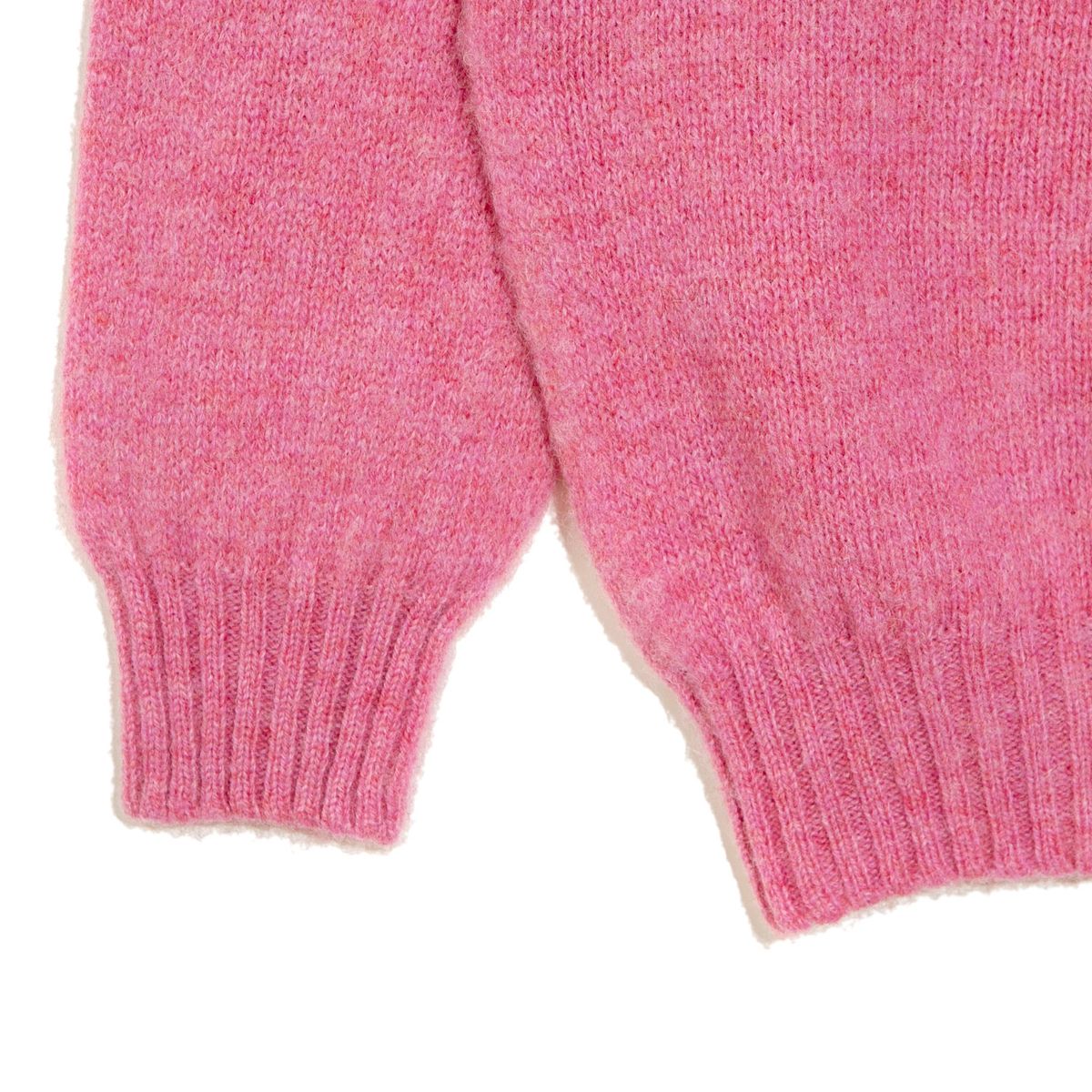 할리 오브 스코틀랜드(HARLEY OF SCOTLAND) Shaggy Dog Crew Neck Sweater - Blush