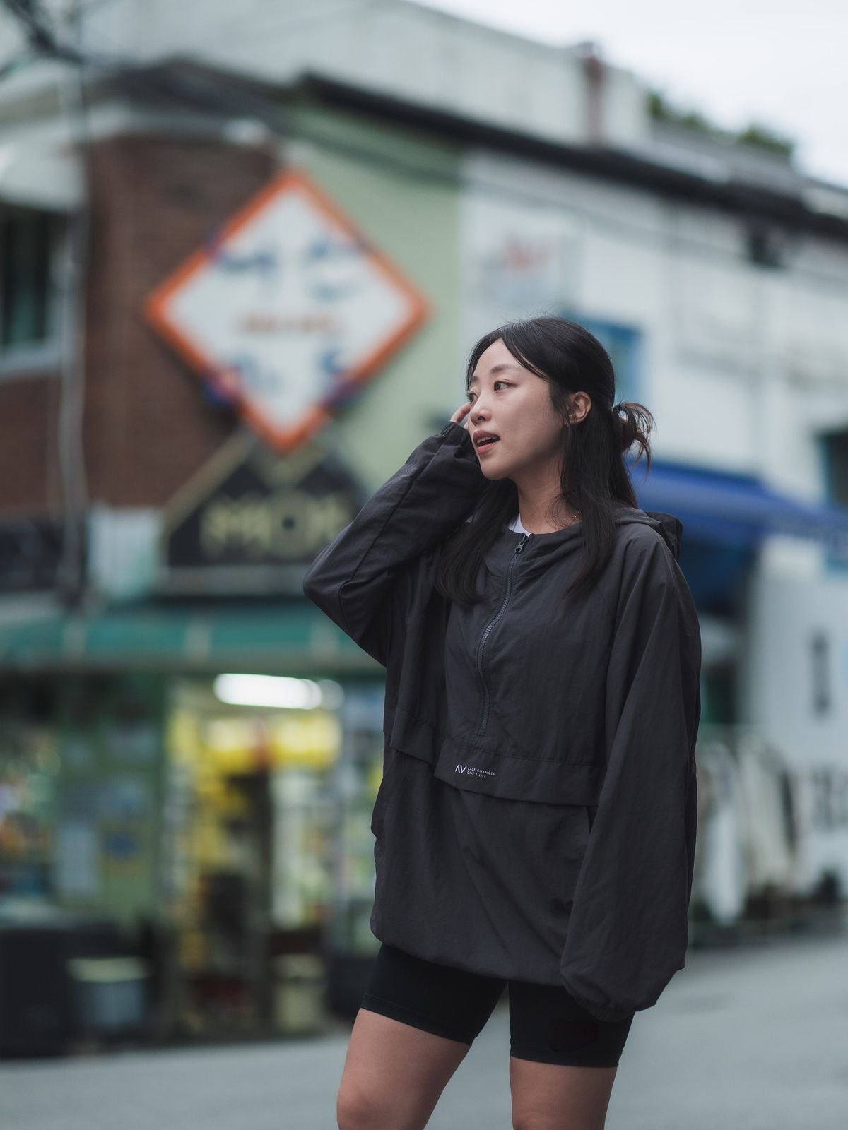 레이지비(LAZYBEE) 캠프 멀티스포츠 러닝 바람막이 아노락 후드 집업 자켓 상의 W 블랙