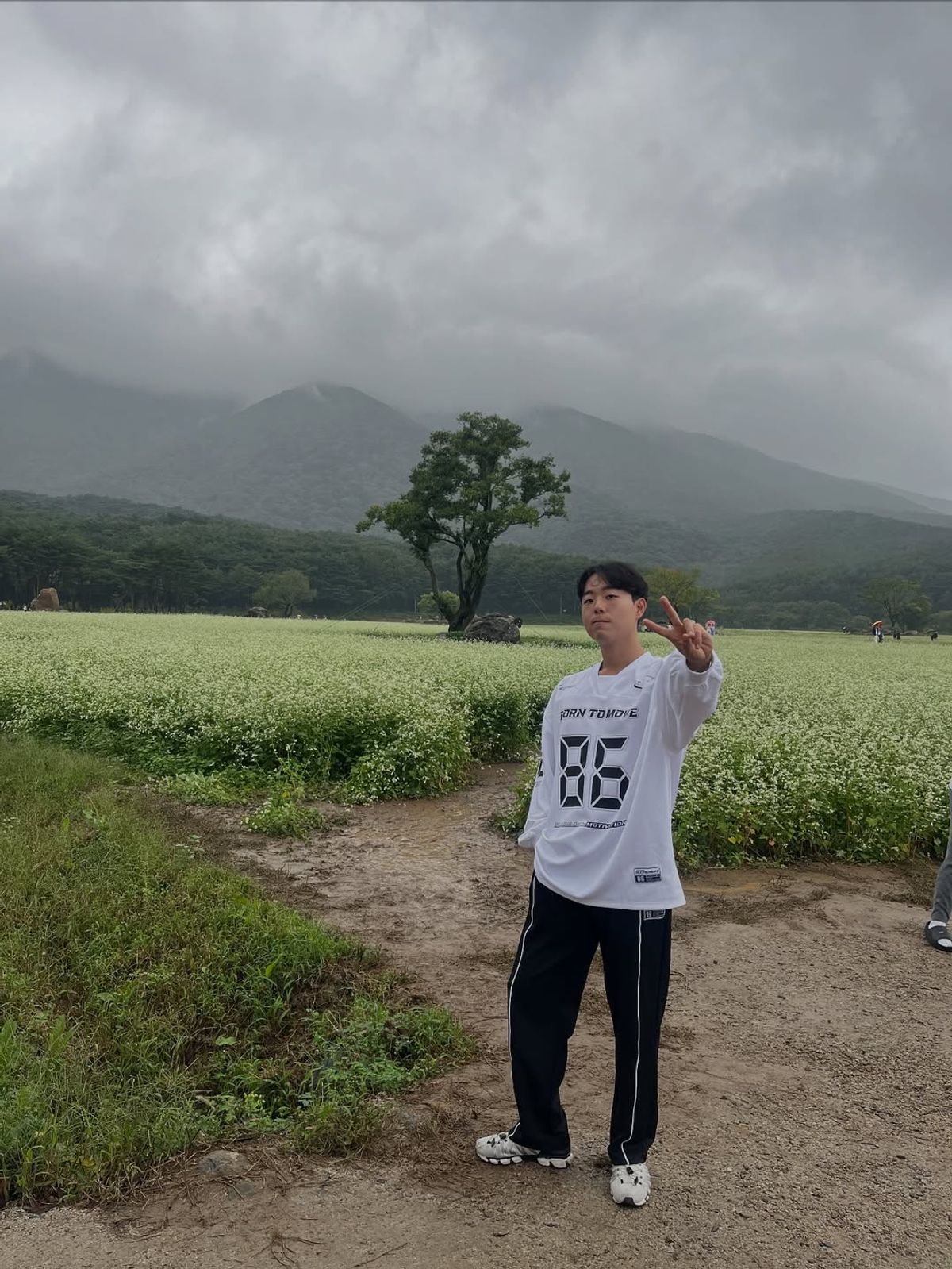 레이지비(LAZYBEE) 자이언트핏 긴팔티 럭비져지 오버핏 헬스 짐웨어 맨투맨 러닝 저지 블록코어 M 블랙
