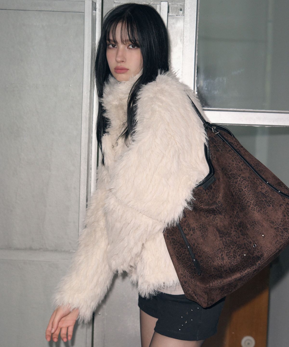 레더리(LEATHERY) 리버시블 시어링 퍼 자켓 [CREAM]