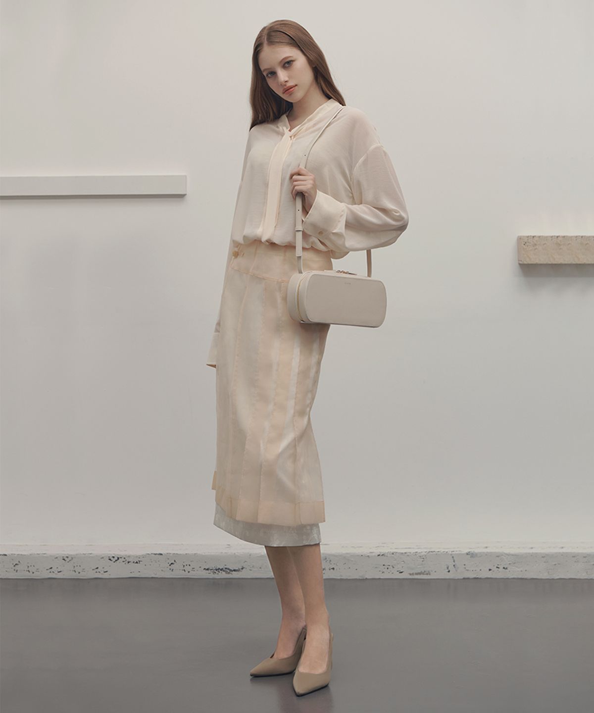 끌라베(CLAVE) 캘리 크림 화이트 숄더백 (KELLY Cream white Shoulder Bag)