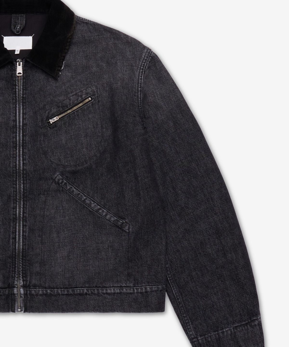 메종 마르지엘라(MAISON MARGIELA) 디스트레스드 카라 데님 재킷 - 워시드 블랙 / S67AM0107M30036962