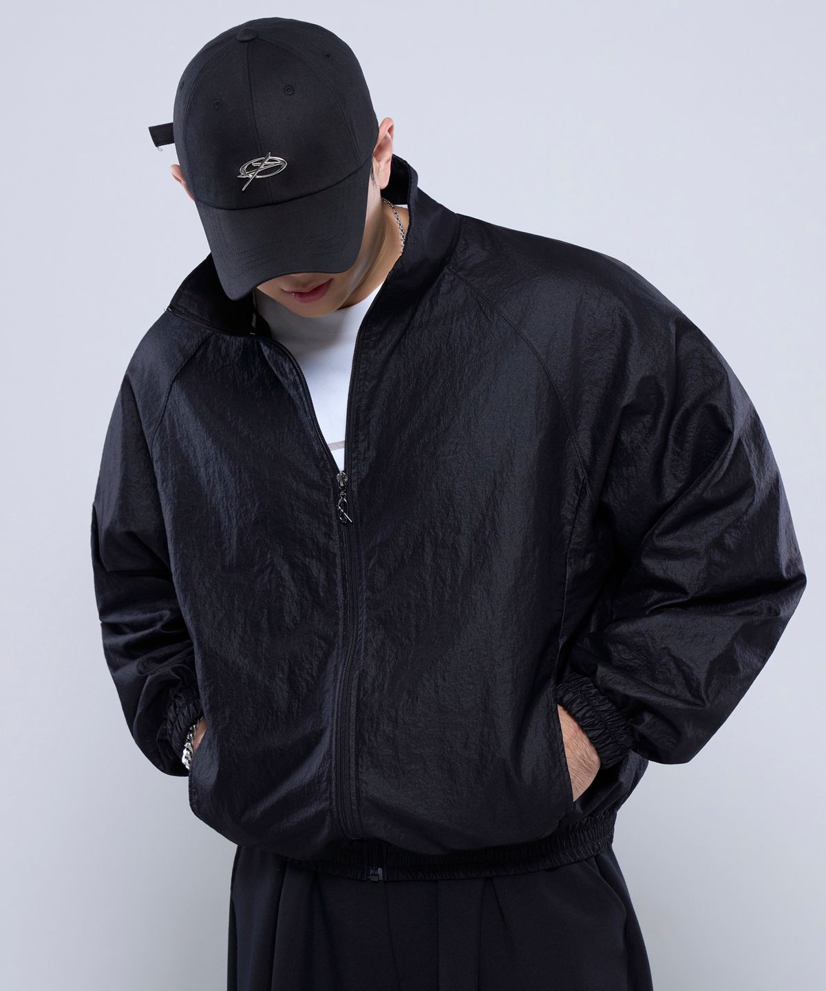 피지컬가먼츠(PHYSICAL GARMENTS) P2588 스테인 머슬핏 바람막이 [블랙]
