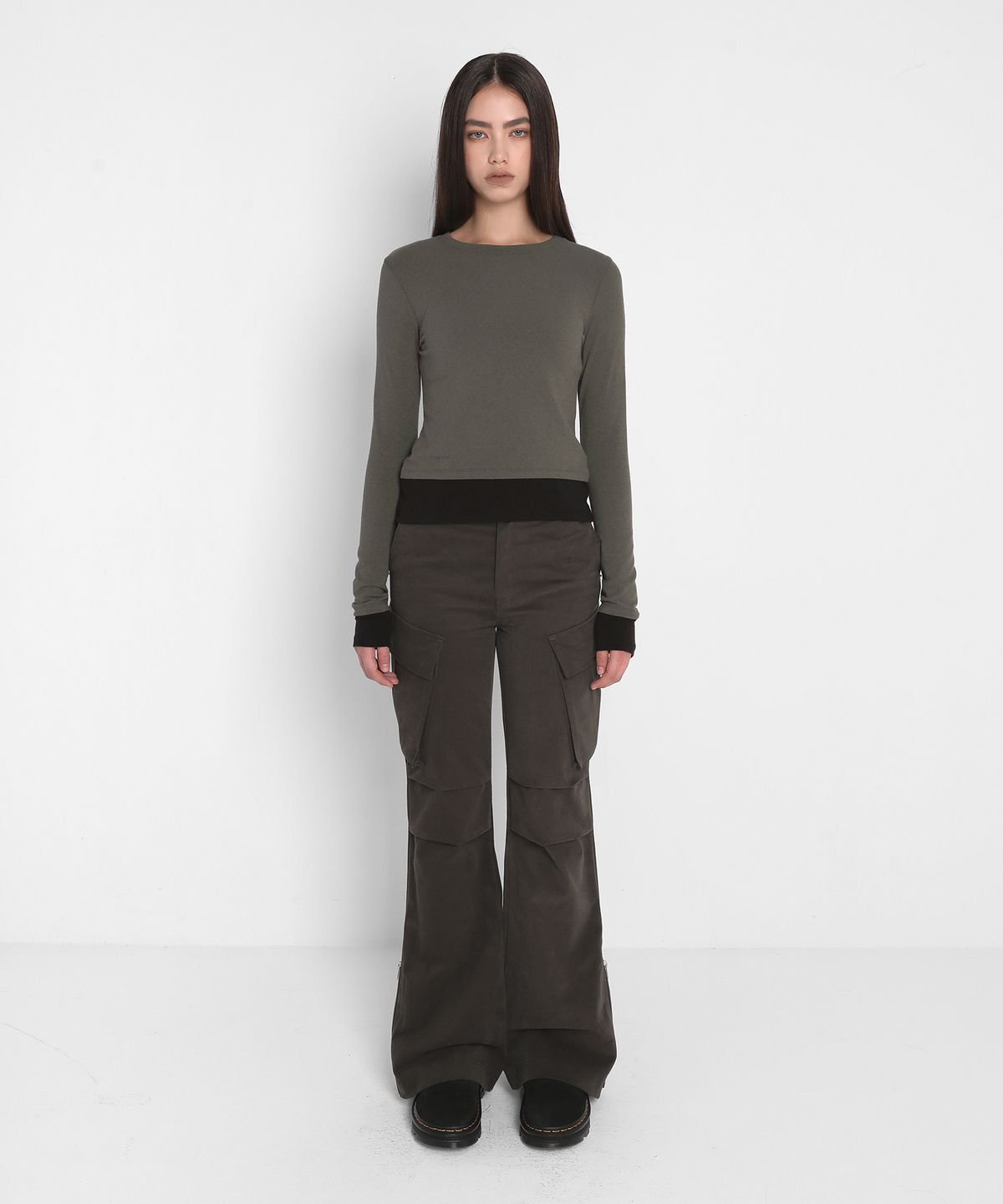 샌드릭(SANDRIC) BASIC CONTRAST T-SHIRT_KHAKI / BLACK