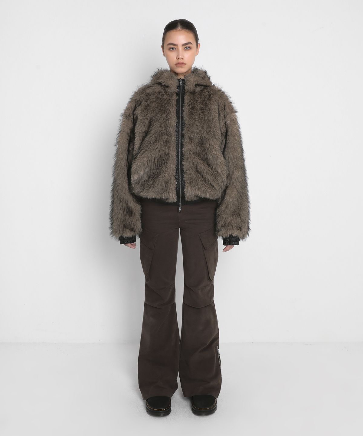 샌드릭(SANDRIC) REVERSIBLE FUR LEATHER JUMPER_BEIGE / BLACK
