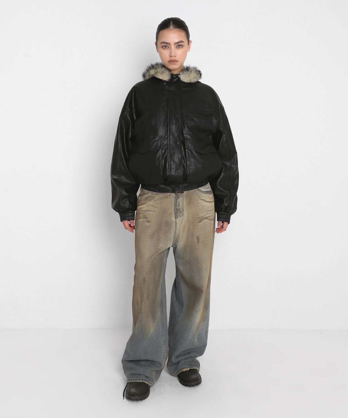 샌드릭(SANDRIC) REVERSIBLE FUR LEATHER JUMPER_BLACK / LIGHT YELLOW