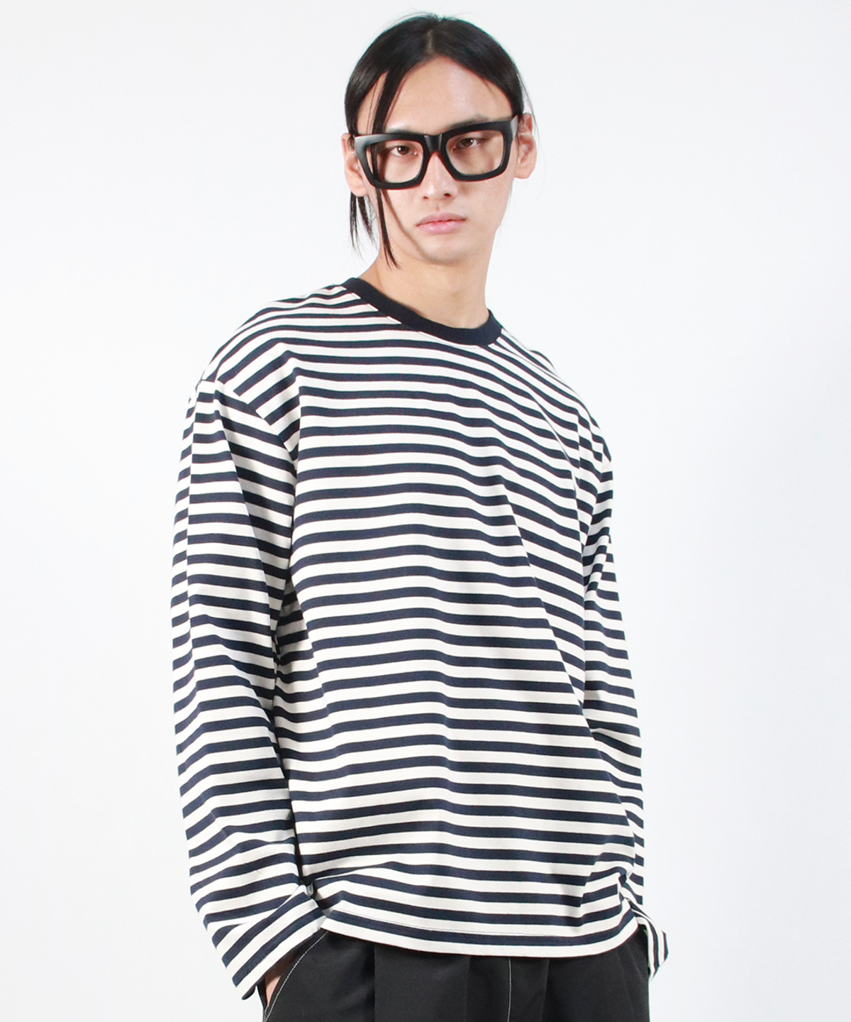 드마크(DEMARC) M STRIPE LOOSE-FIT LONG SLEEVE TEE -  Dark Navy