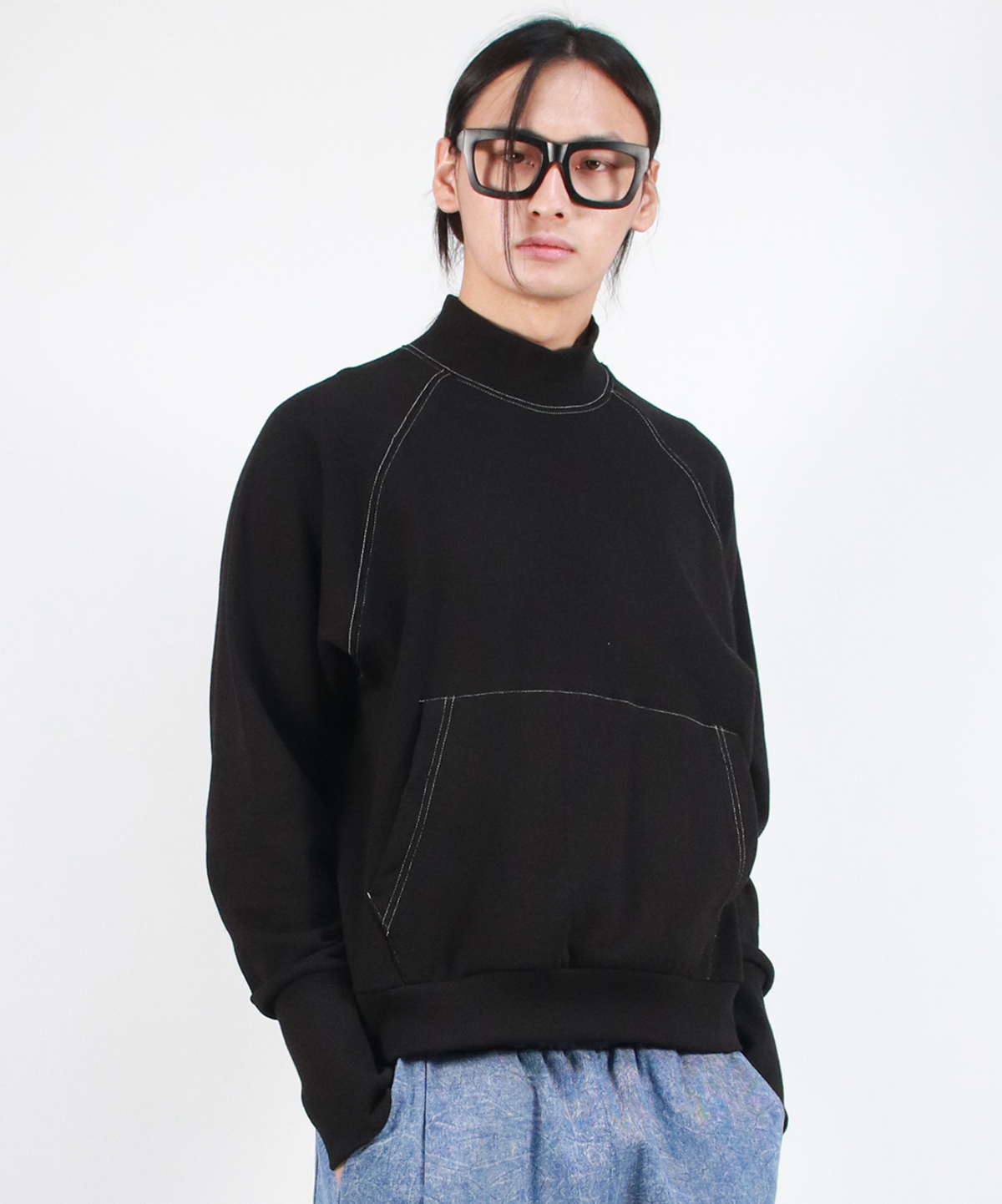 드마크(DEMARC) M HIGH-NECK MEDIUM-FIT STITCH RAGLAN SWEATSHIRT -  Black