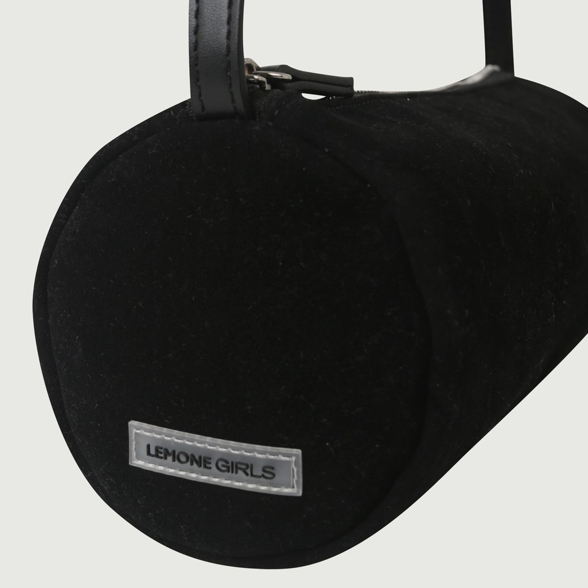리모네(LEMONE) Tube bag Suede / Black
