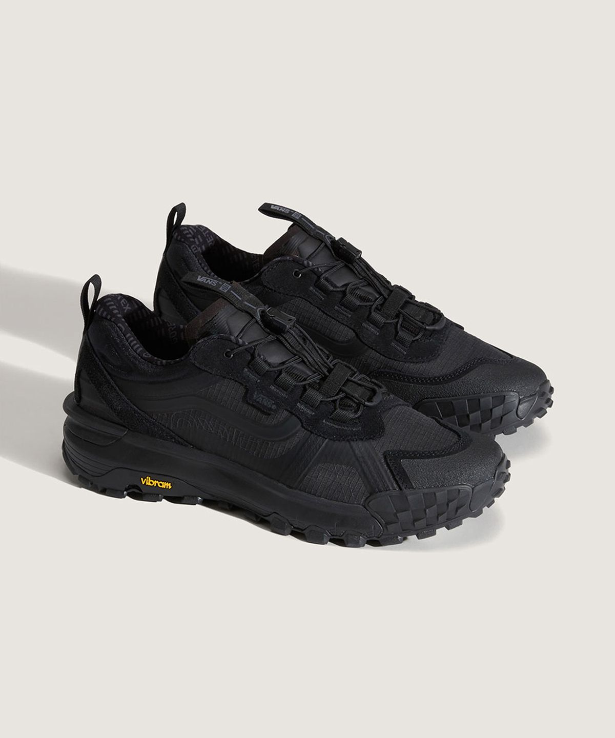 반스(VANS) MTE 크로스패스 XC 고어텍스 - 블랙아웃 / VN000DAM1OJ1