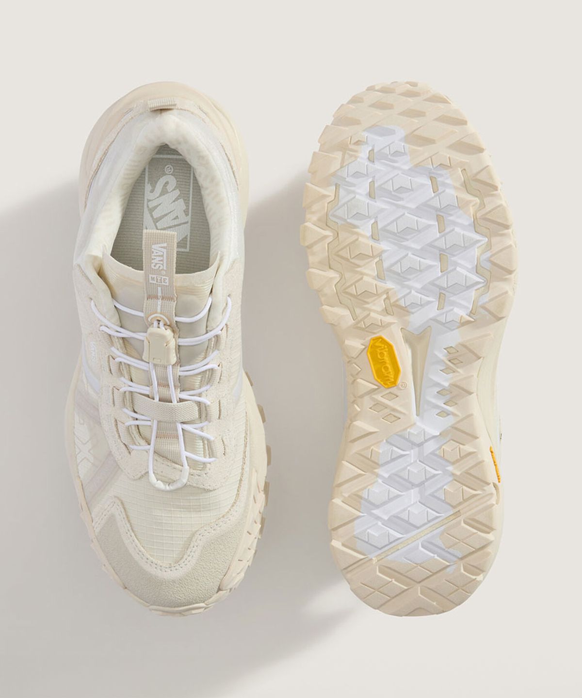 반스(VANS) MTE 크로스패스 XC 고어텍스 - 화이트 / VN000DAMWHT1