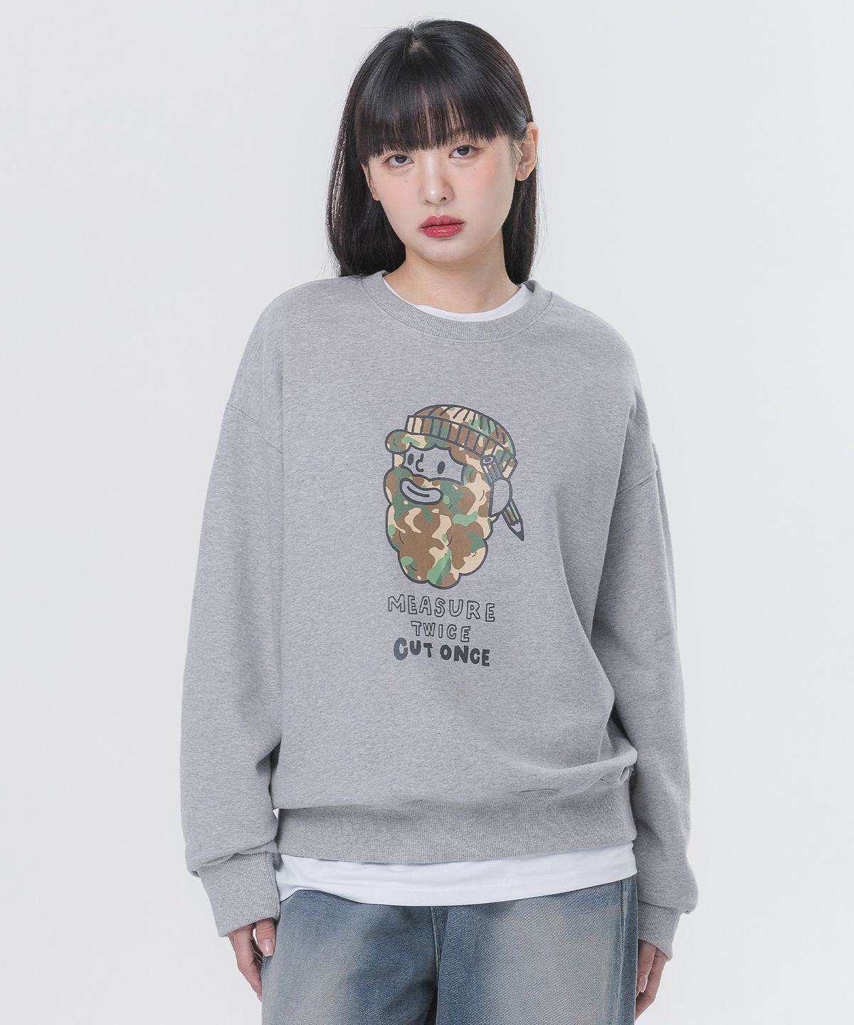 앨빈클로(ALVINCLO) CAMO PAINT CLUB 오버핏 맨투맨 MAR286 (2 COLOR)
