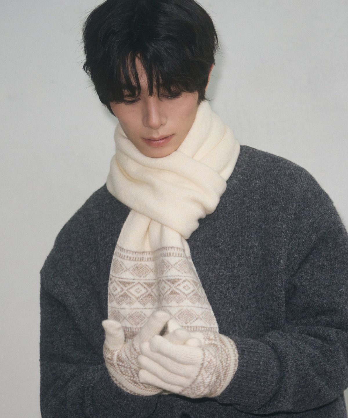 레더리(LEATHERY) 노르딕 울 머플러 [BEIGE]