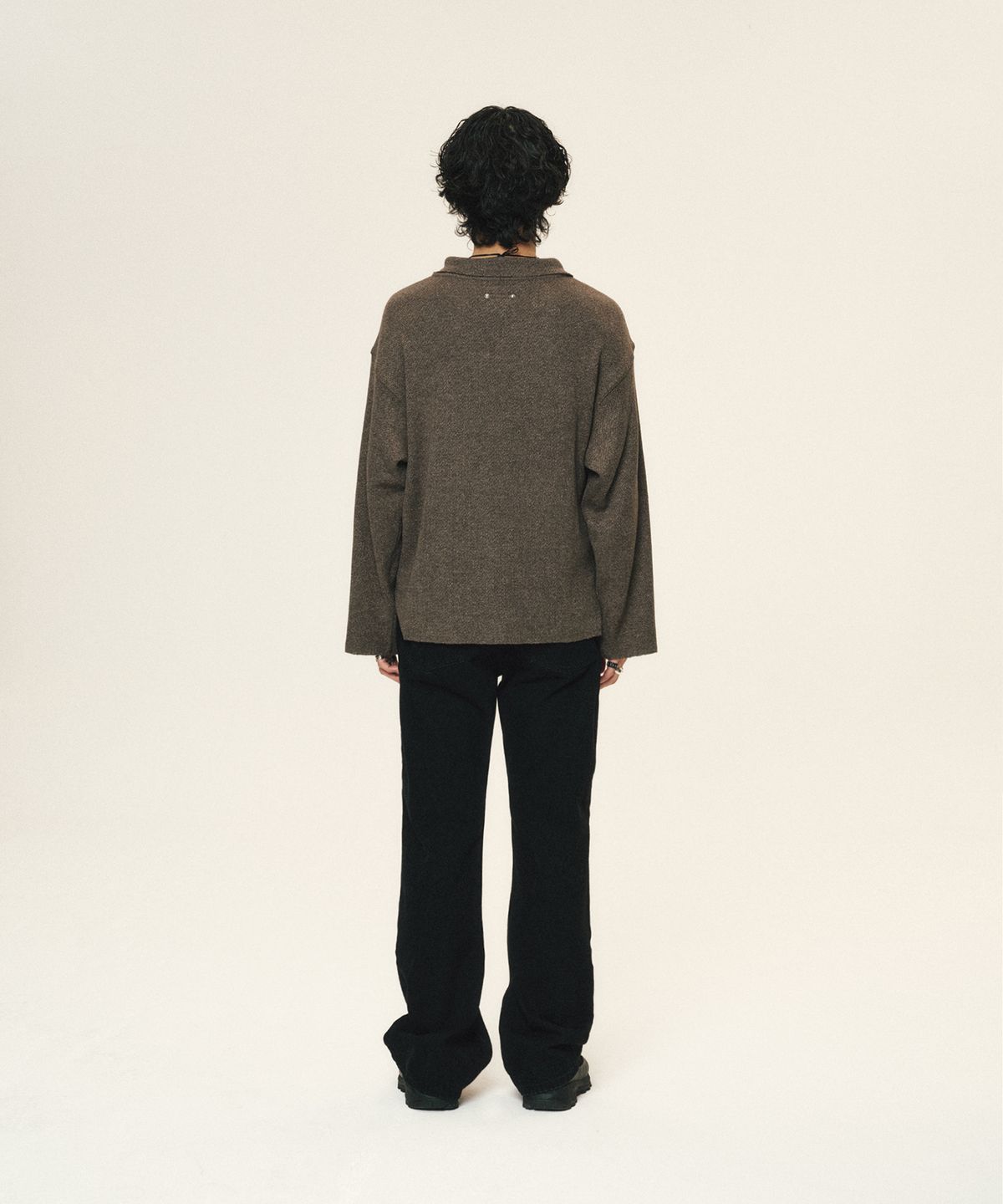 코드(CORD) 러스트 필드 오픈 카라 니트_Dark Gray
