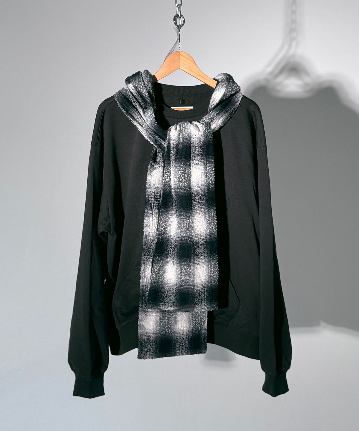 코드(CORD) 디스커버드 키트 후드 머플러_Boucle-Check BK