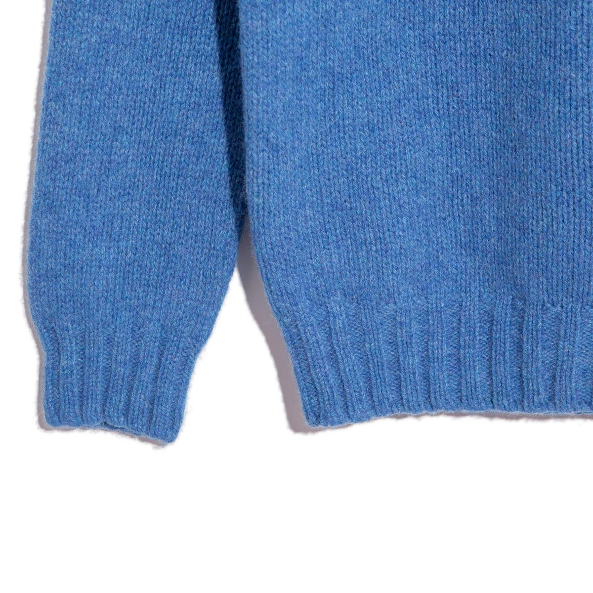 할리 오브 스코틀랜드(HARLEY OF SCOTLAND) Chunky Fairisle Yoke Crew Neck Sweater - Blue Toon / Winter White