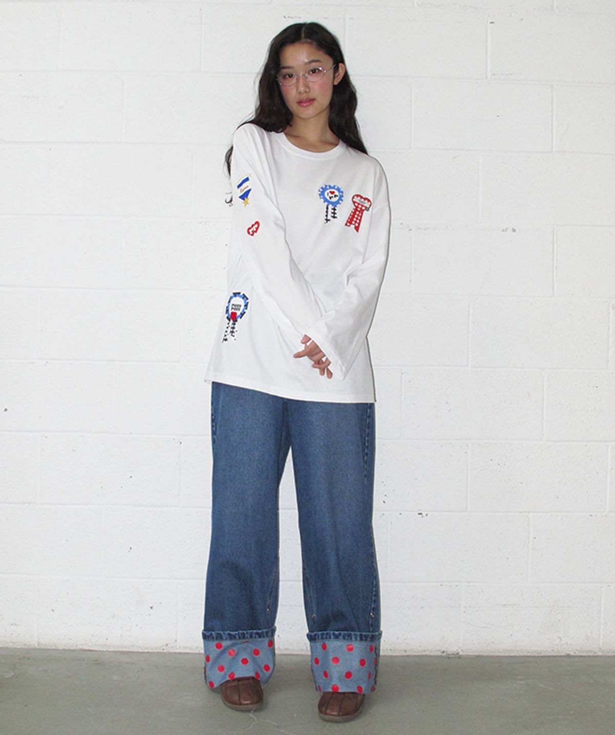 론론(RONRON) ROSETTE BUTTON OVER FIT LONG SLEEVE WHITE