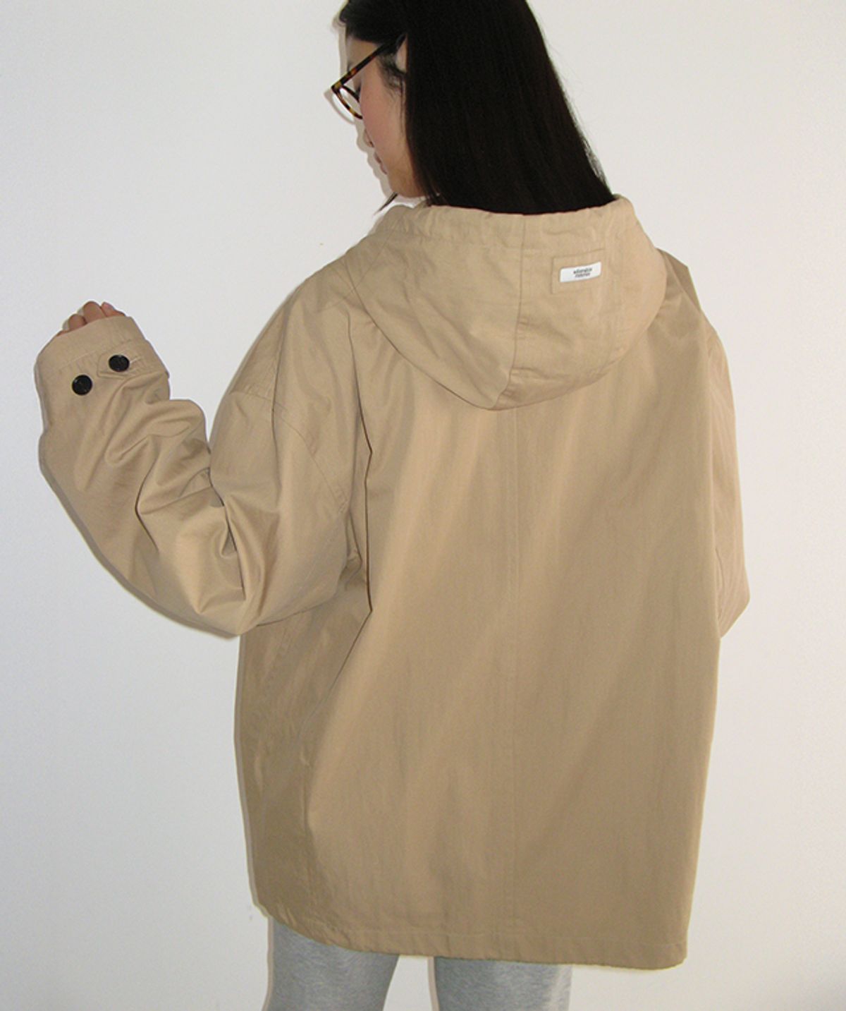 론론(RONRON) HOODED ASYMMETRIC TRENCH JACKET BEIGE