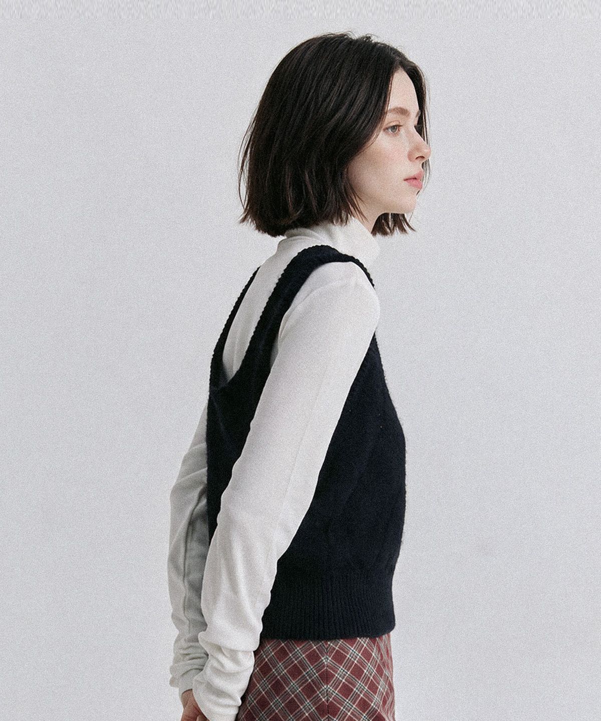 스너그유(SNUGU) 베이비알파카 블렌드 데일리 펀칭니트 베스트_블랙_S M