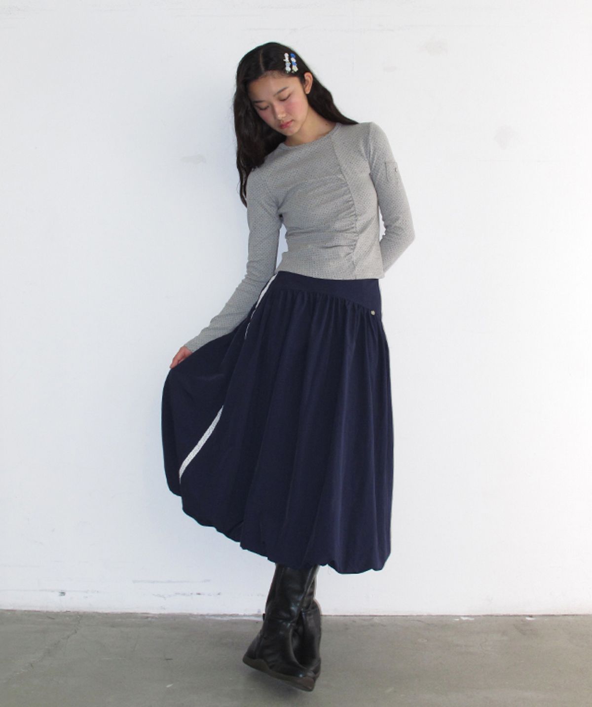 론론(RONRON) LACE TRIM SMOKED PUMPKIN MIDI SKIRT NAVY
