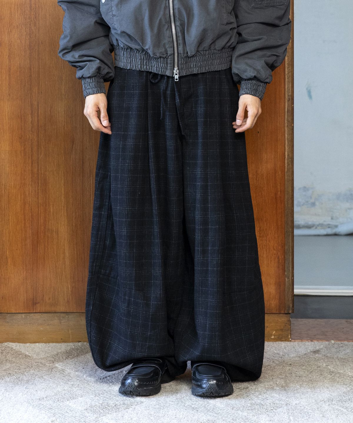 글랙(GLACK) GP176 와이드 벌룬 울 팬츠 (BLACK)