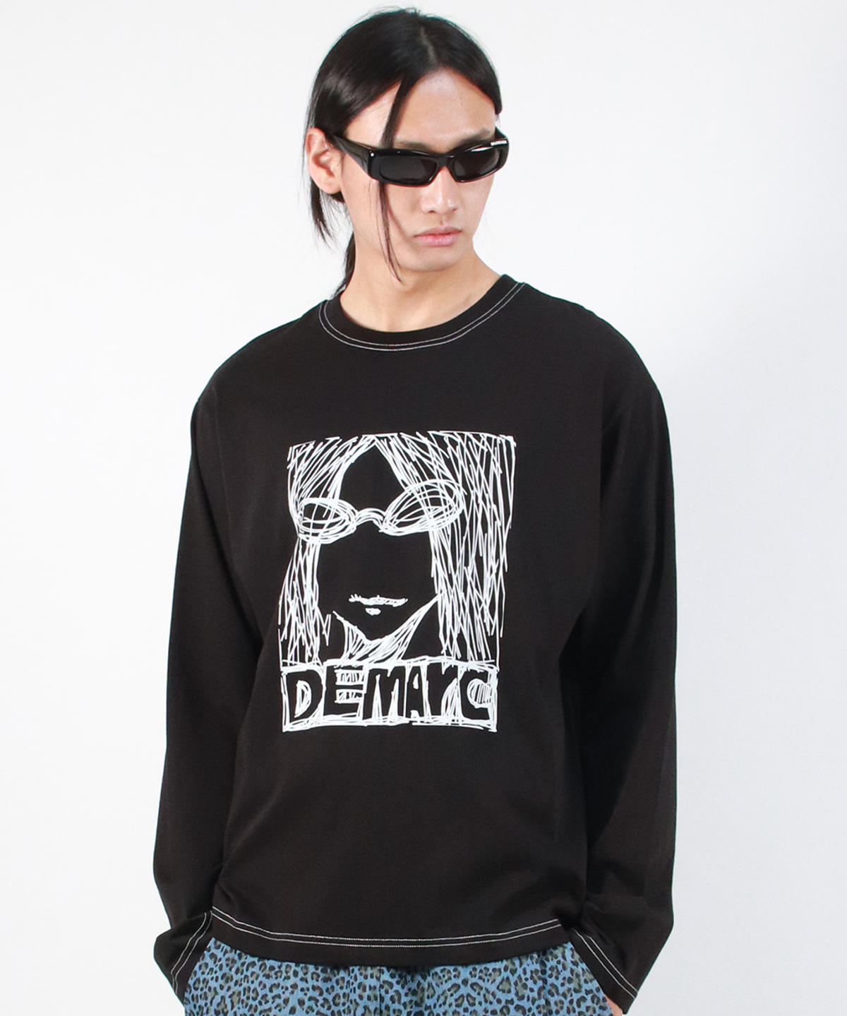 드마크(DEMARC) M MARC ILLUST STITCH BOXY LONG SLEEVE - Black