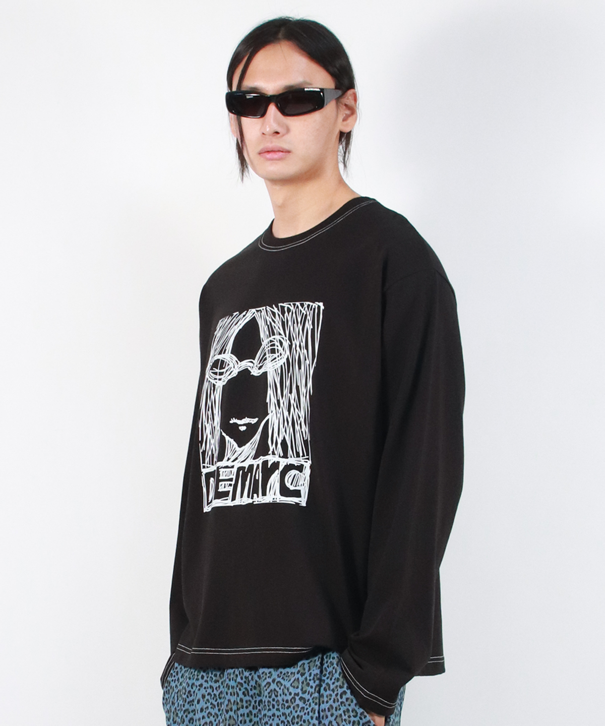 드마크(DEMARC) M MARC ILLUST STITCH BOXY LONG SLEEVE - Black
