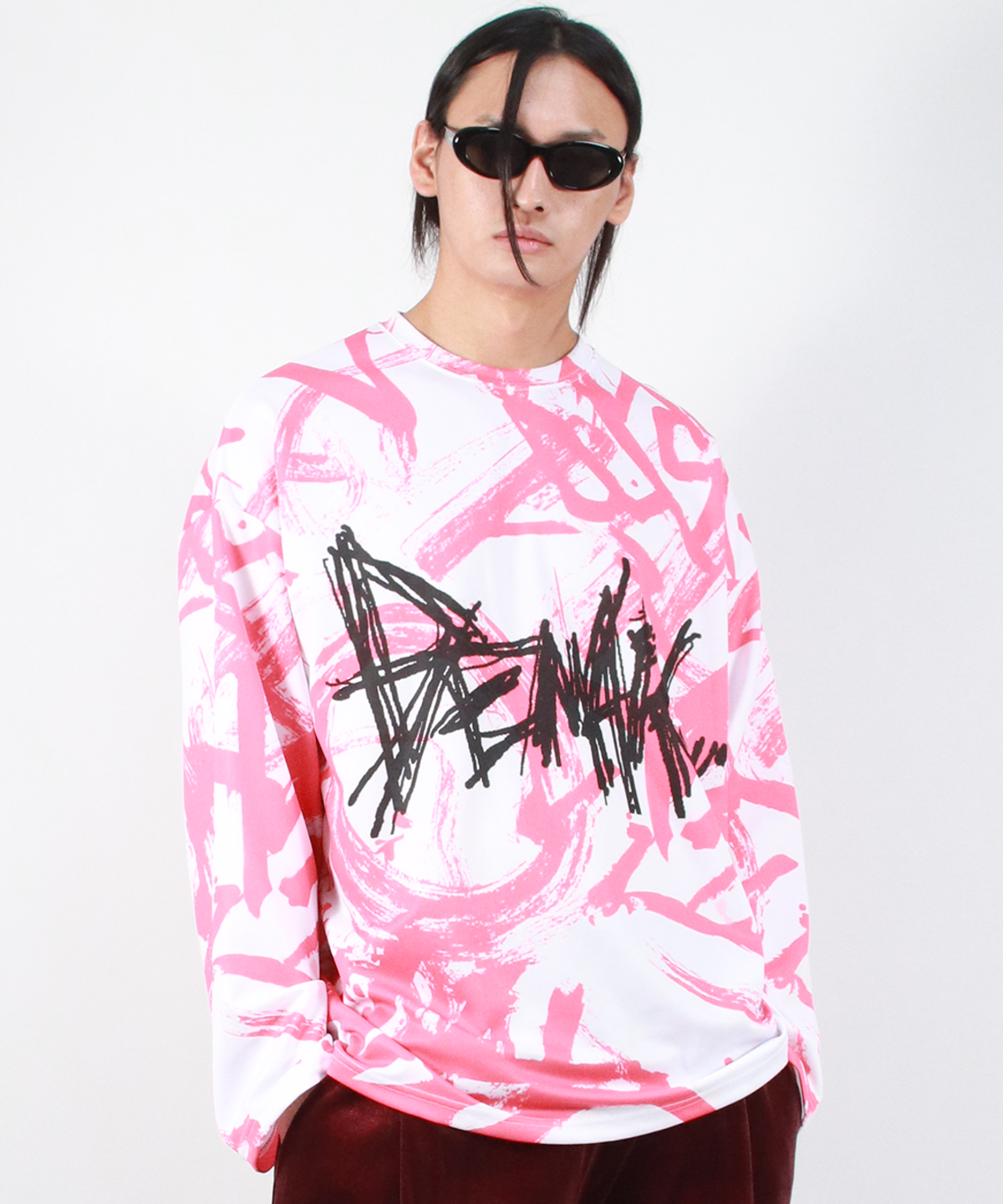 드마크(DEMARC) M STREET GRAFFITI LOGO TEXT OVERSIZED T-SHIRT - Red