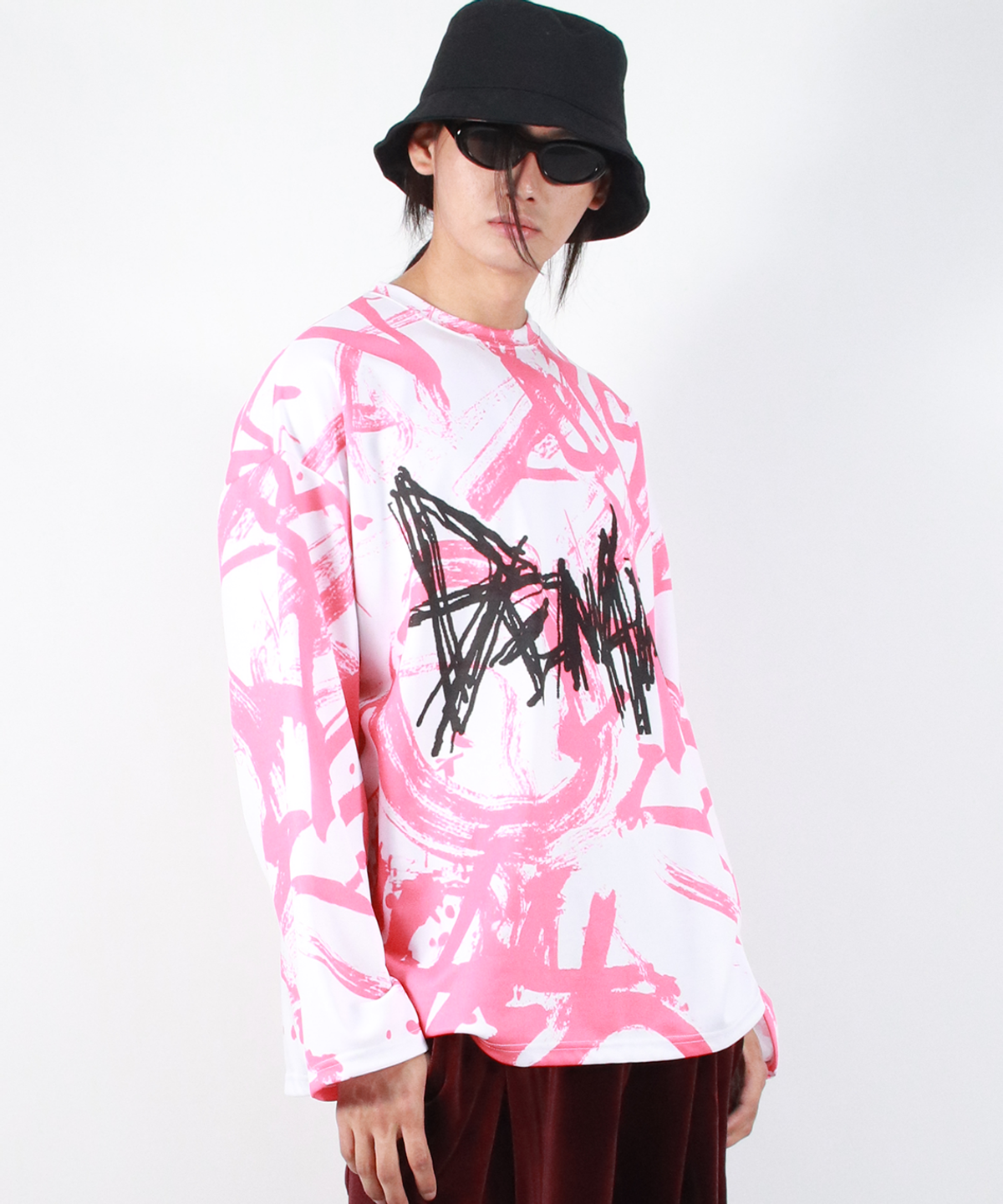 드마크(DEMARC) M STREET GRAFFITI LOGO TEXT OVERSIZED T-SHIRT - Red