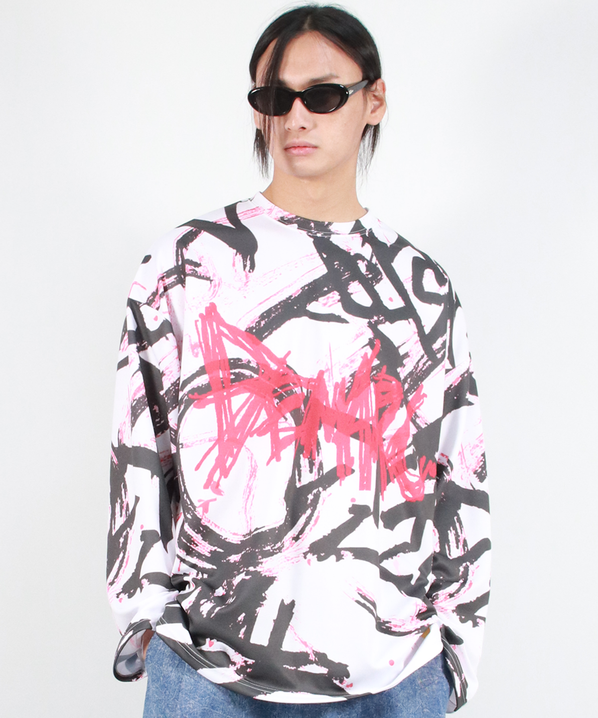 드마크(DEMARC) M STREET GRAFFITI LOGO TEXT OVERSIZED T-SHIRT - Black